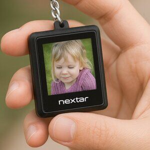Nextar Digital Photo Keychain Rechargeable Built In Battery Stores Up To 60 Pics